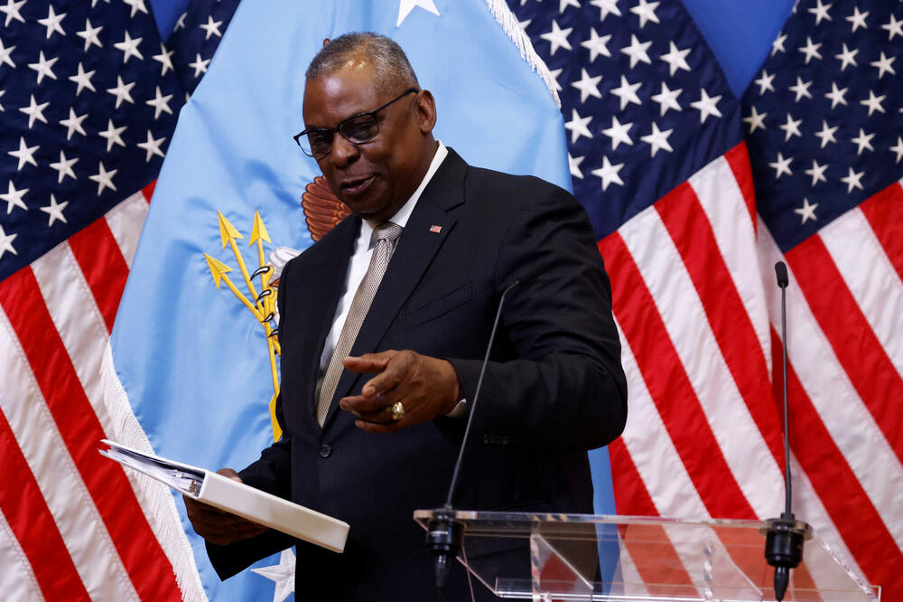 Lilojd Ostin juče u Briselu, Foto: REUTERS