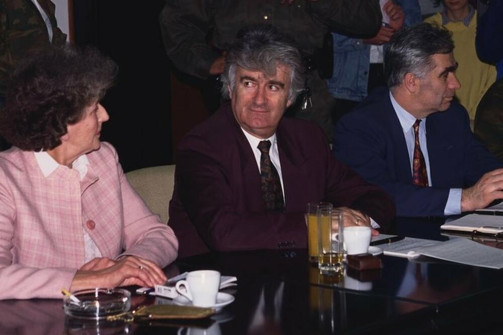 Političko rukovodstvo bosanskih Srba: Biljana Plavšić, Radovan Karadžić i Momčilo Krajišnik (slijeva), Foto: Getty Images