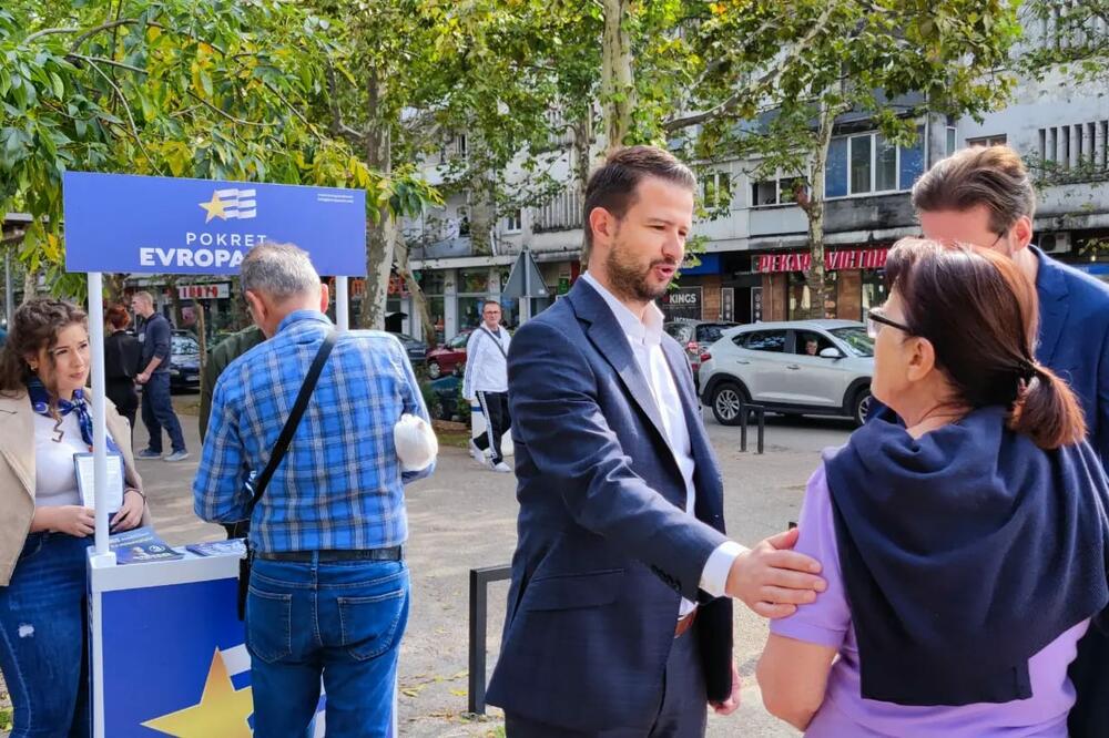 Milatović sa građanima i građankama, Foto: Jakov Milatović