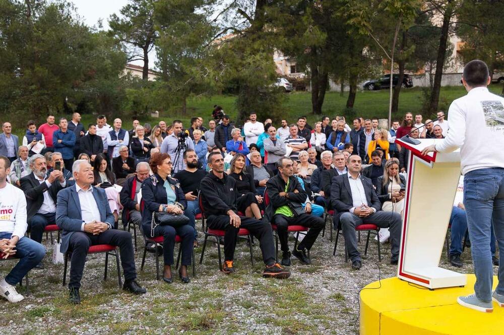 Sa skupa u Zagoriču, Foto: Demokratska Crna Gora