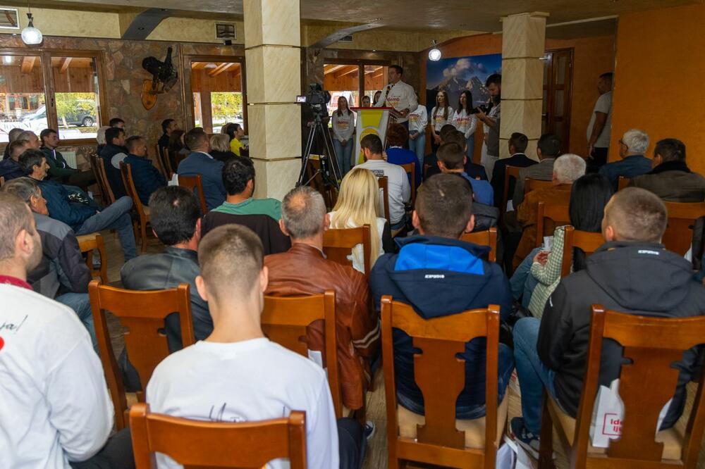 Sa konvencije, Foto: Demokratska Crna Gora