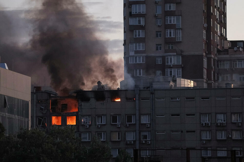Stambena zgrada pogođena u ruskom napadu dronom u Kijevu, Foto: Rojters
