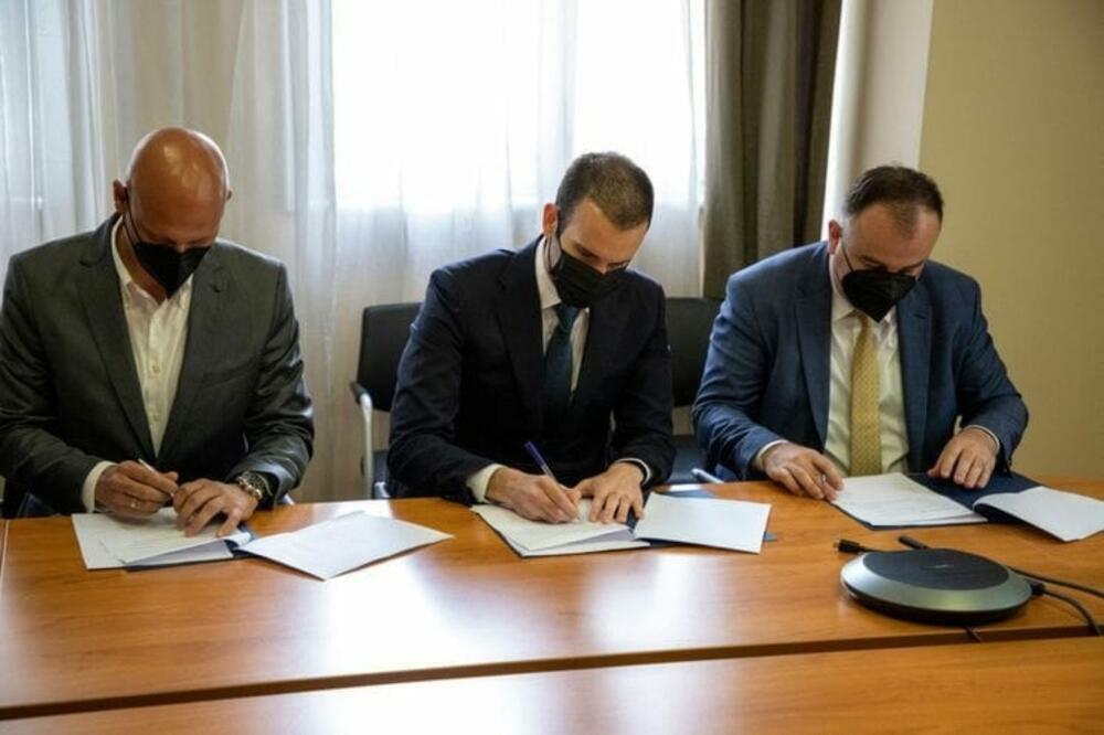 Sa potpisivanja sporazuma o raskidu 7. maja 2021., Foto: Ministarstvo finansija