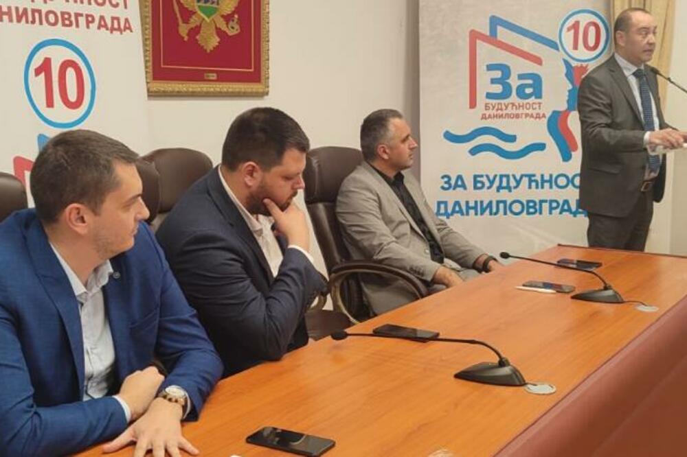 Foto: Demokratski front