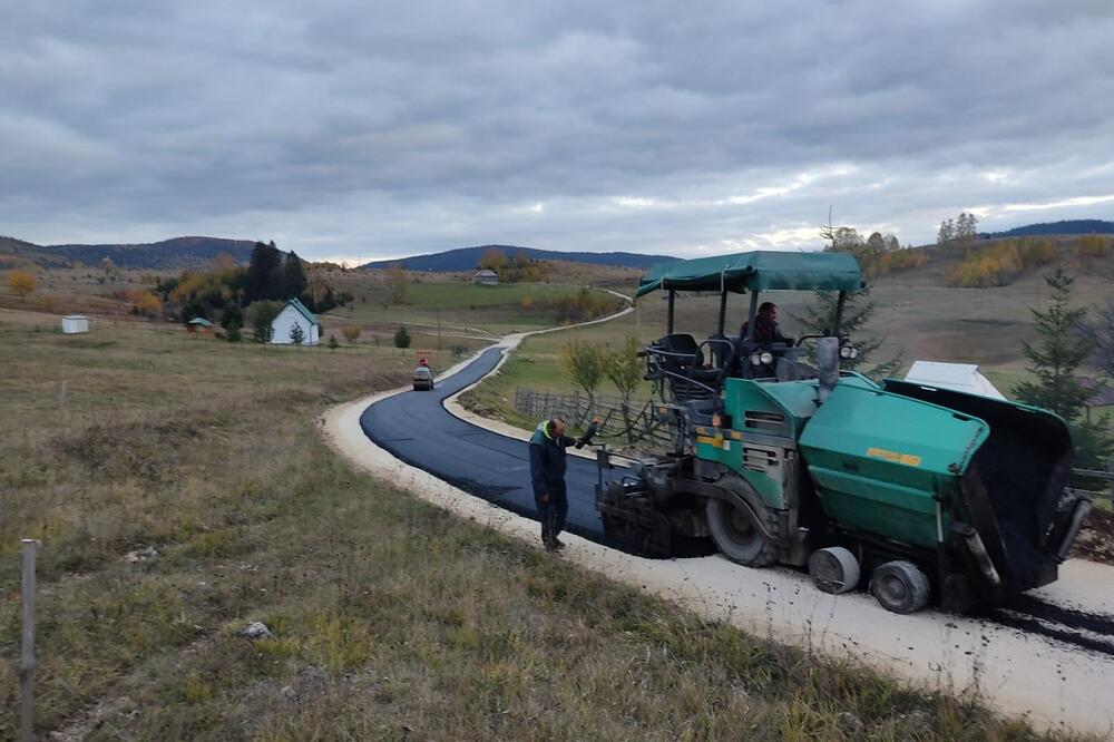 Saniranje i asfaltiranje puteva u toku, Foto: Opština Pljevlja