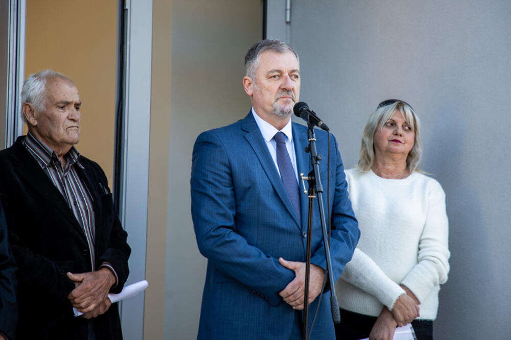 <p>Predsjednik Opštine Danilovgrad, Branko Bošković, poručio je da će nastaviti da pomažu penzionerima i socijalno ugroženima </p>