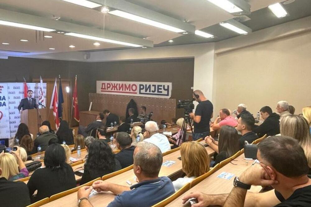 Sa skupa, Foto: Prava Crna Gora