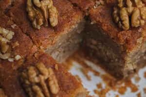 Karidopita: Grčki kolač od oraha divnog ukusa na dva načina