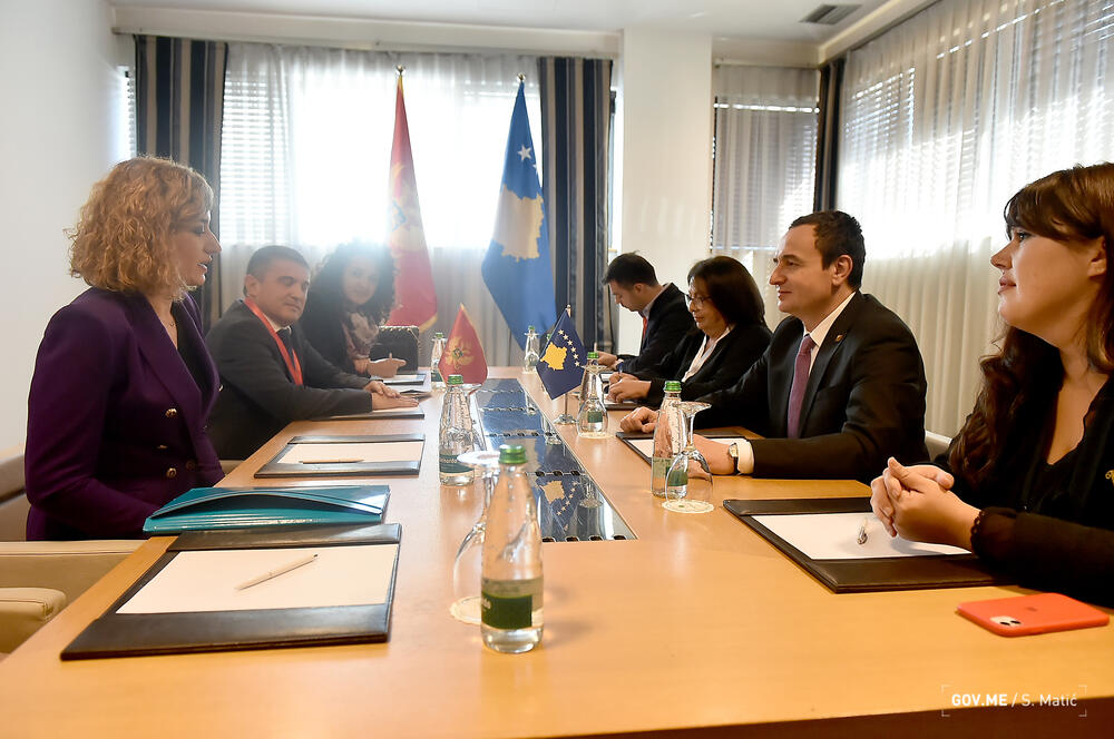 Jovana Marović, Aljbin Kurti