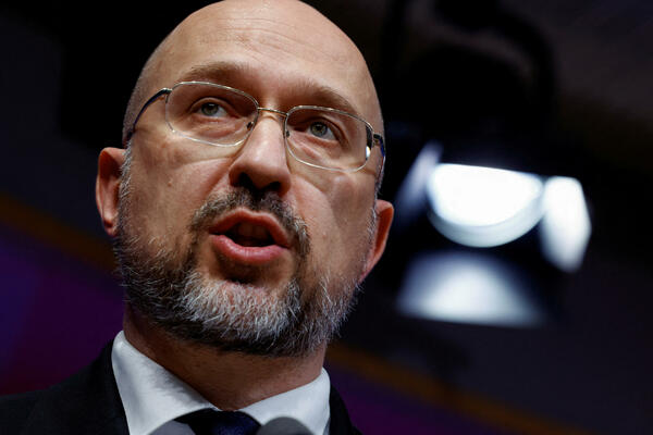 Ukrajinski premijer upozorio na "migrantski cunami" ako se nastave...