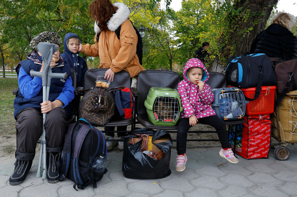 Detalj tokom evakuacije civila iz Hersona, Foto: Reuters