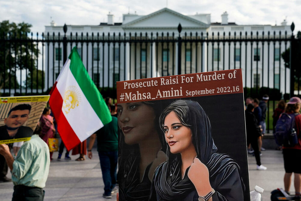 Amerikanci iranskog porijekla ispred Bijele kuće u znak podrške antirežimskim protestima u Iranu
