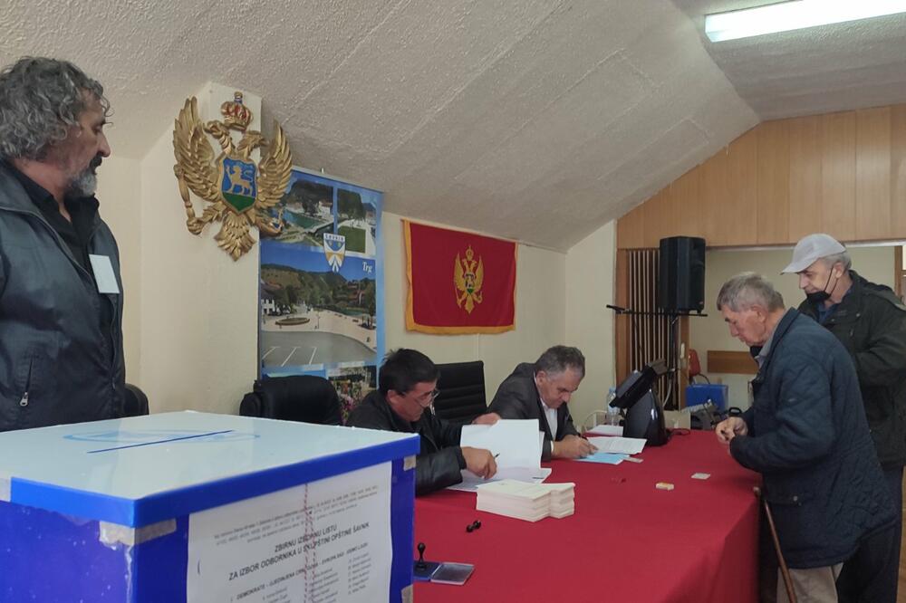 Biračko mjesto broj 1 u Šavniku, Foto: Svetlana Mandić