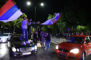 FOTO i VIDEO Slavlje na ulicama u centru Podgorice