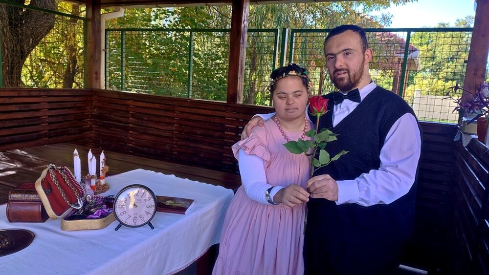 Ivana je dočekala Branka koji joj je donio ružu