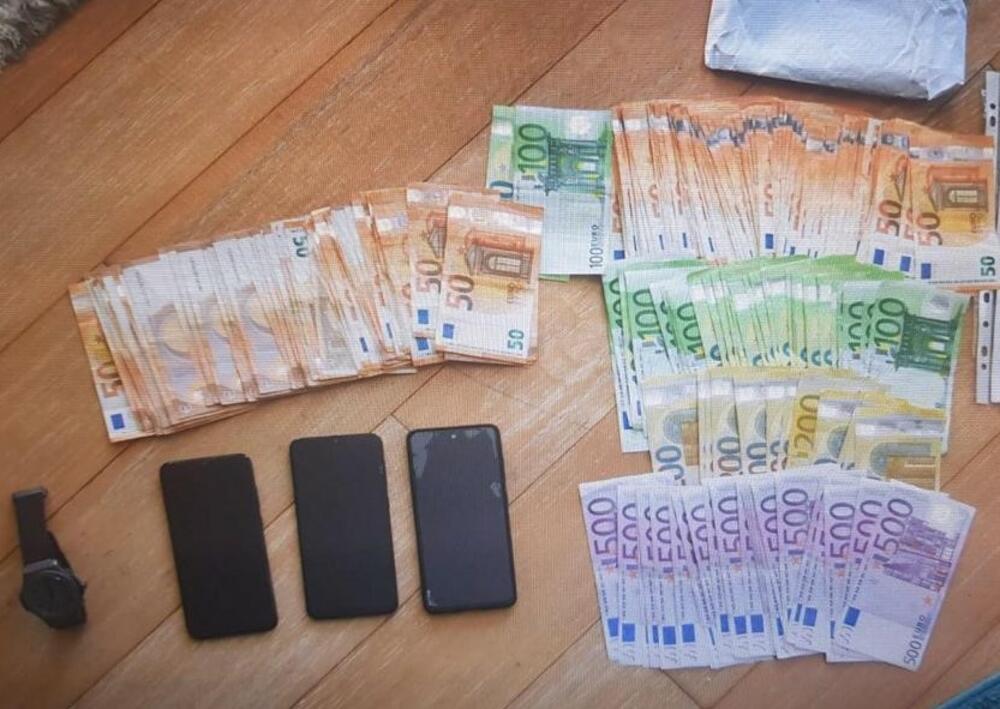 Oduzeti predmeti i novac