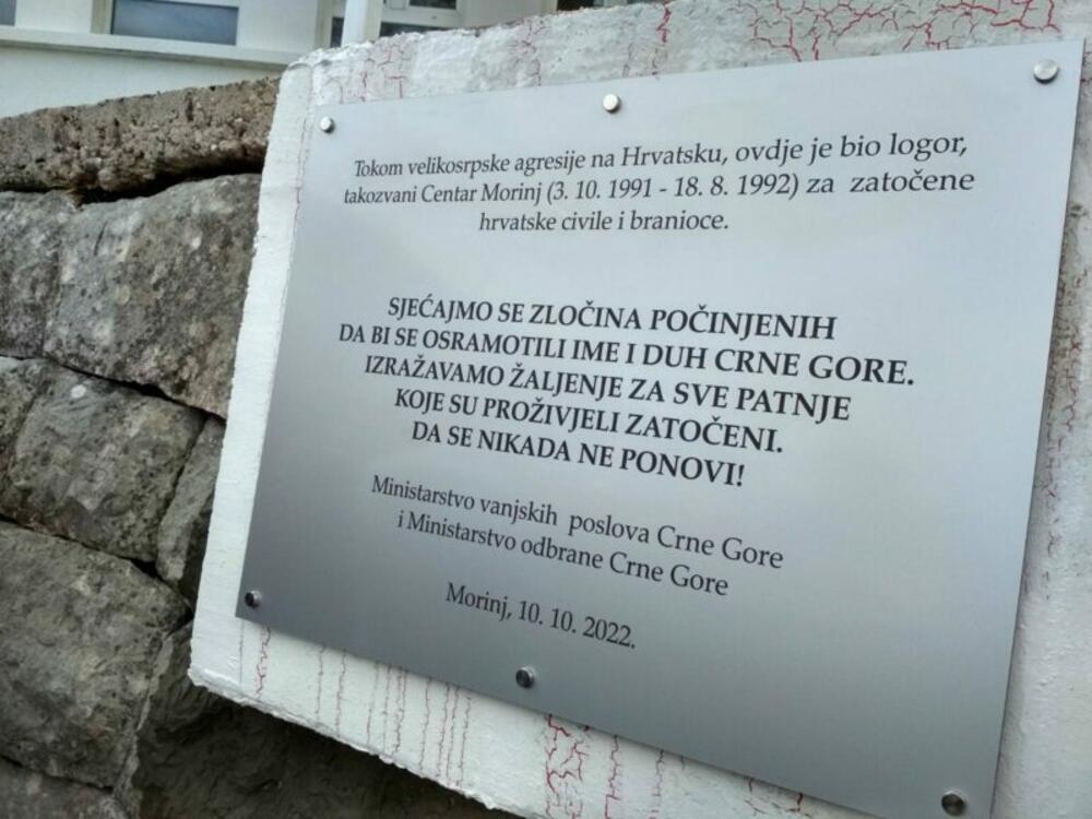 Spomen-ploča u Morinju