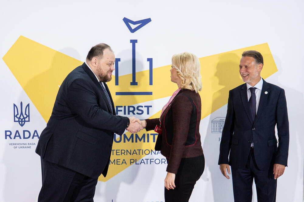 <p>Ona je poručila da će država, u skladu sa svojim skromnim mogućnostima, nastaviti da pruža finansijsku i materijalnu pomoć Ukrajini</p>