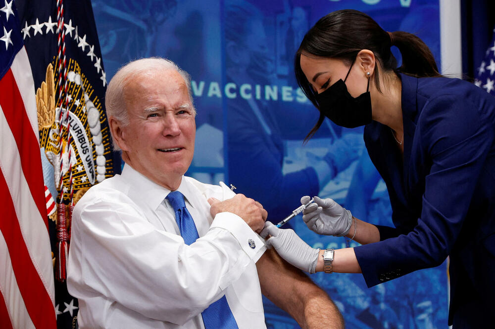 Bajden prima vakcinu protiv koronavirusa, Foto: Reuters