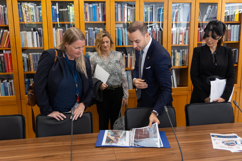 <p>"Sigurni smo da će oprema omogućiti efikasno upravljanje bibliotečkim fondom, u skladu sa savremenim standardima"</p>