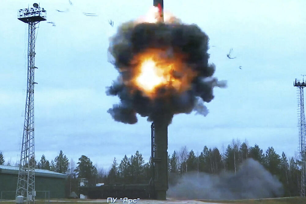 Ruska interkontinentalna raketa Jars lansirana tokom vojne vježbe “grom”, Foto: Rojters