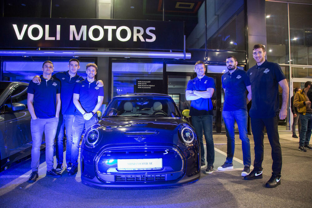 <p><em>Voli Motors Oktoberfest je prilika za druženje, razmjenjivanje iskustava o ovim jedinstvenim premium automobilima i prilika da se zaljubljenici upoznaju sa novitetima BMW i MINI industrije.</em></p>