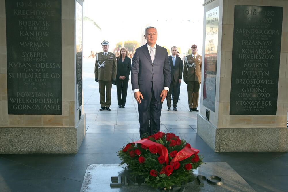 <p>On je nakon sastanka sa Dudom istakao da Evropska unija (EU) i NATO moraju da budu aktivniji na Zapadnom Balkanu, a ocijenio je da je region u lošijem stanju nego što je bio prije nekoliko godina</p>