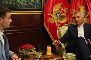 Đukanović: Crna Gora je u "institucionalnoj truleži", neophodni...