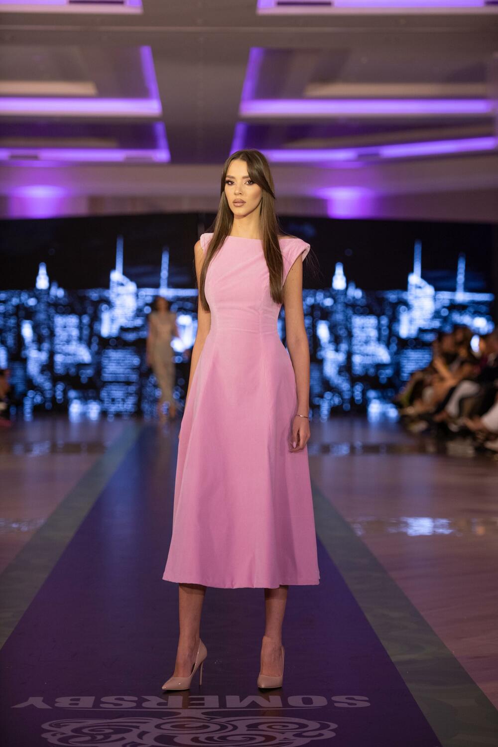 <p>Posljednje večeri Nedjelje mode bila je prilika da i crnogorska dizajnerka Julijana Rakočević predstavi svoju prvu kolekciju</p>