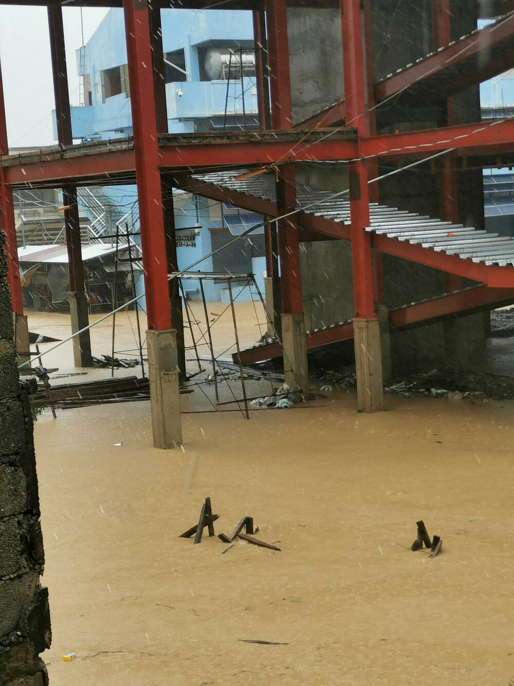 <p>Oluja nazvana Nalgae izazvala je najviše nevolja u provinciji Maguindanao na ostrvu Mindanao zbog velikih poplava oko grada Kotabatoa</p>