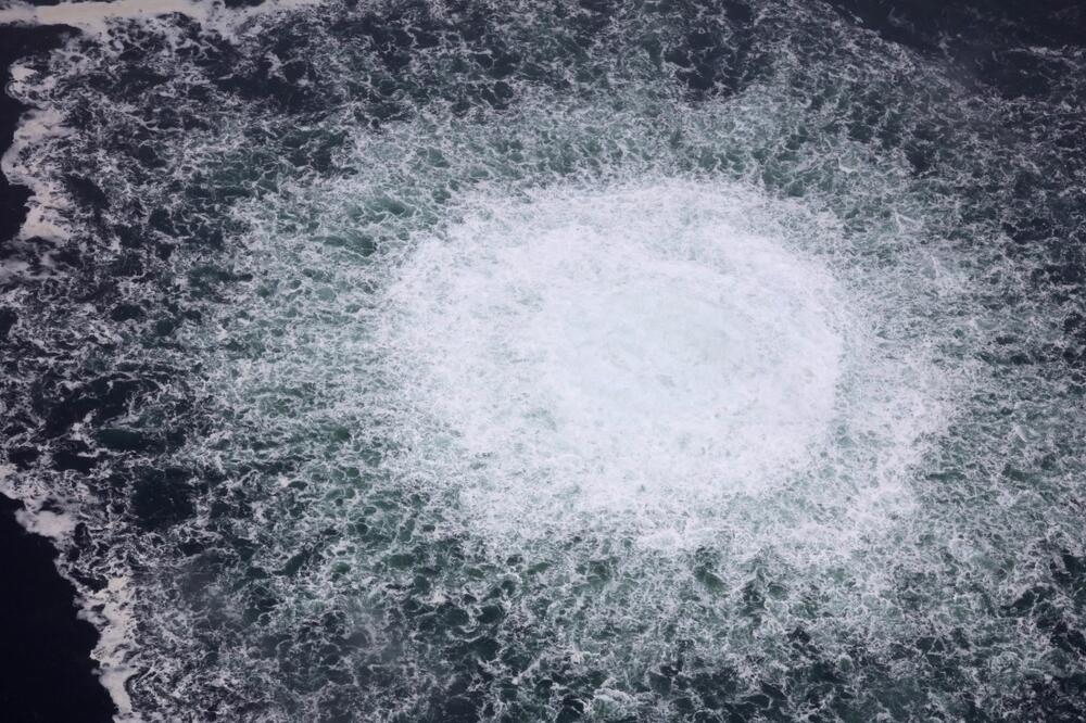 Curenje gasa iz Sjevernog toka 1 u ekonomskoj zoni Švedske, Foto: Reuters