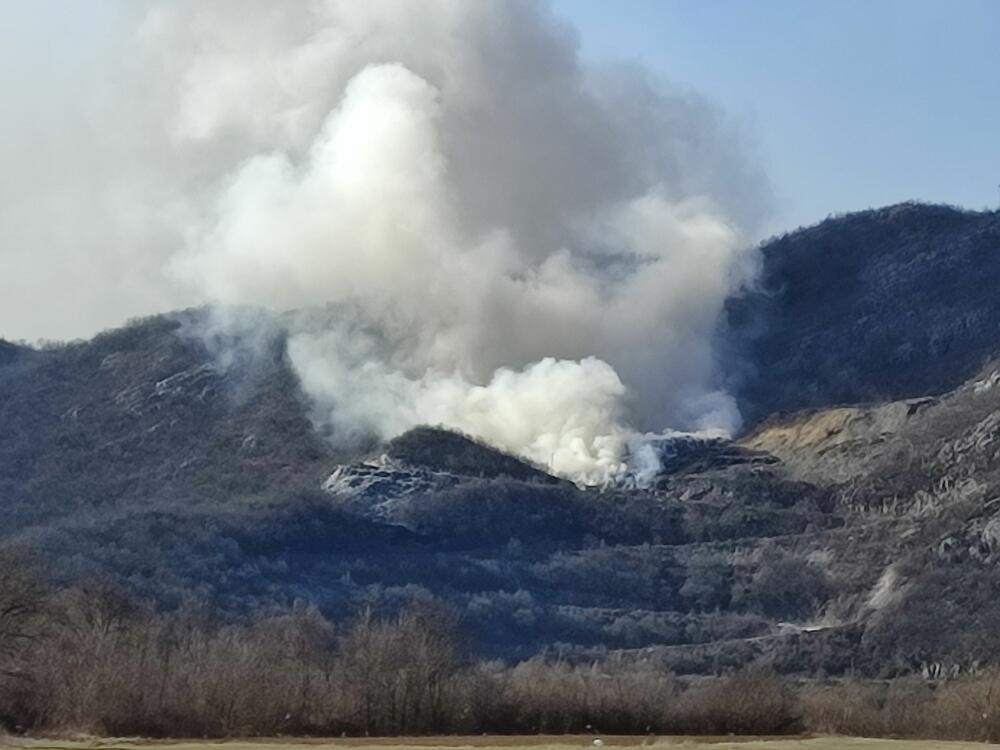 Česti požari na deponiji Mislov do