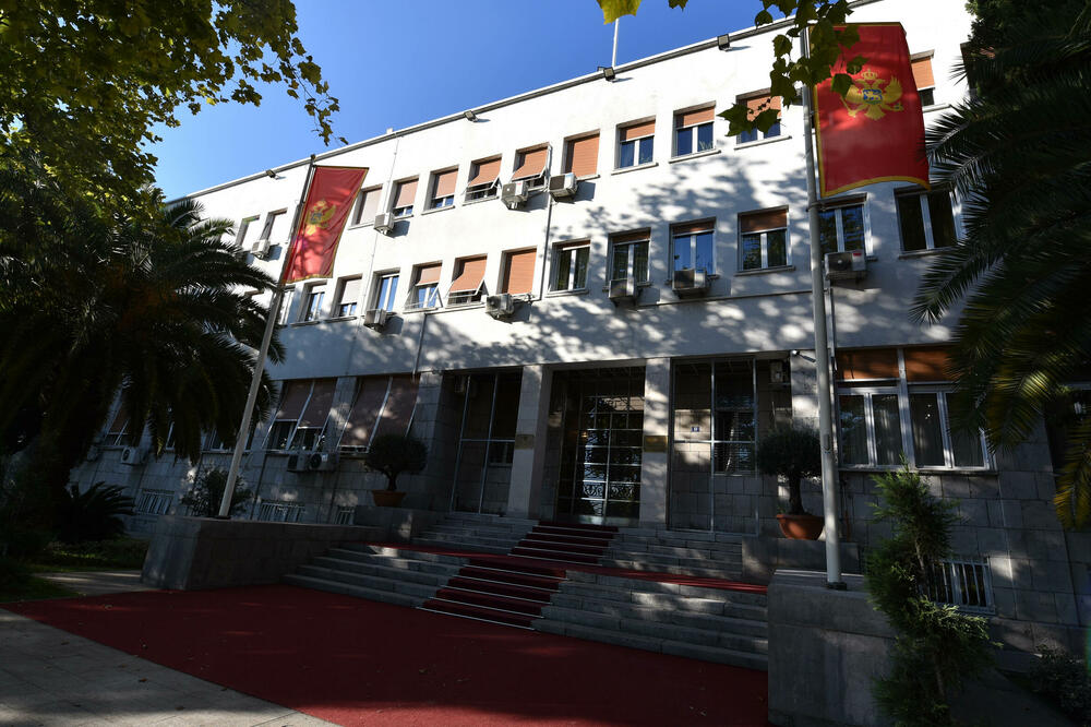 Miketić uputio inicijativu za izmjenu Zakona o sudovima: Skupština, Foto: BORIS PEJOVIC