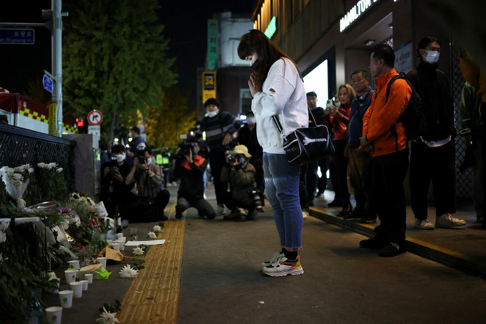 Građani Seula odaju počast stradalima u stampedu, Foto: Reuters