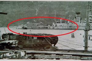 Britanski „podvodni bojni brod” boravio u Boki