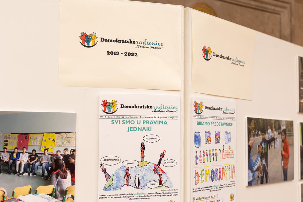 <p>Otvorena izložba povodom 116 godišnjice od uspostavljanja parlamentarizma u CG </p>