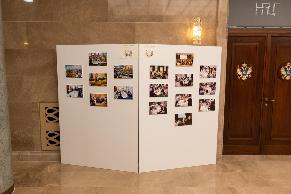 <p>Otvorena izložba povodom 116 godišnjice od uspostavljanja parlamentarizma u CG </p>