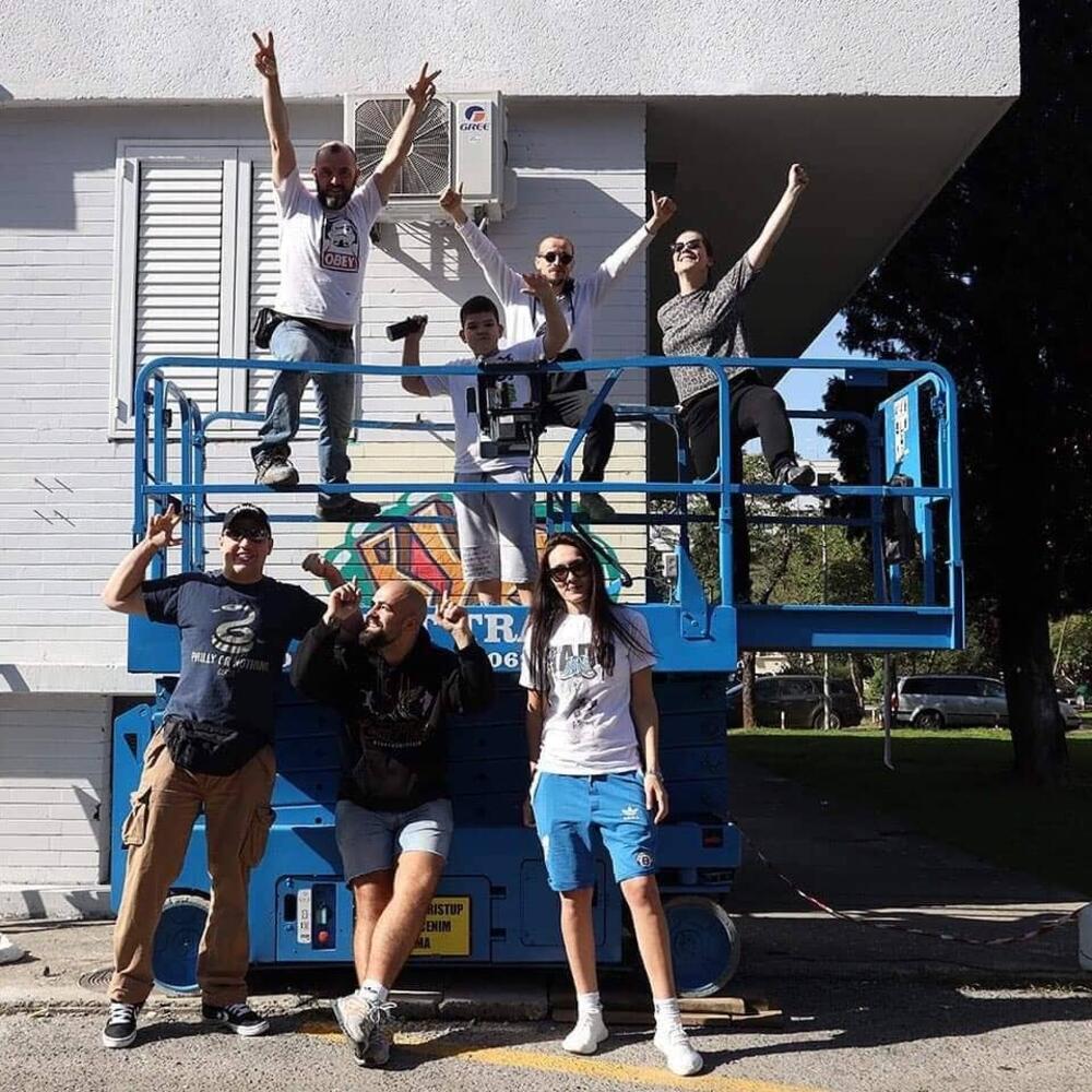 Ekipa koja je oslikala mural