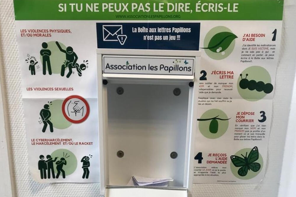 Sanduče u školi u Ruanu u Normandiji, Foto: Beta/AP