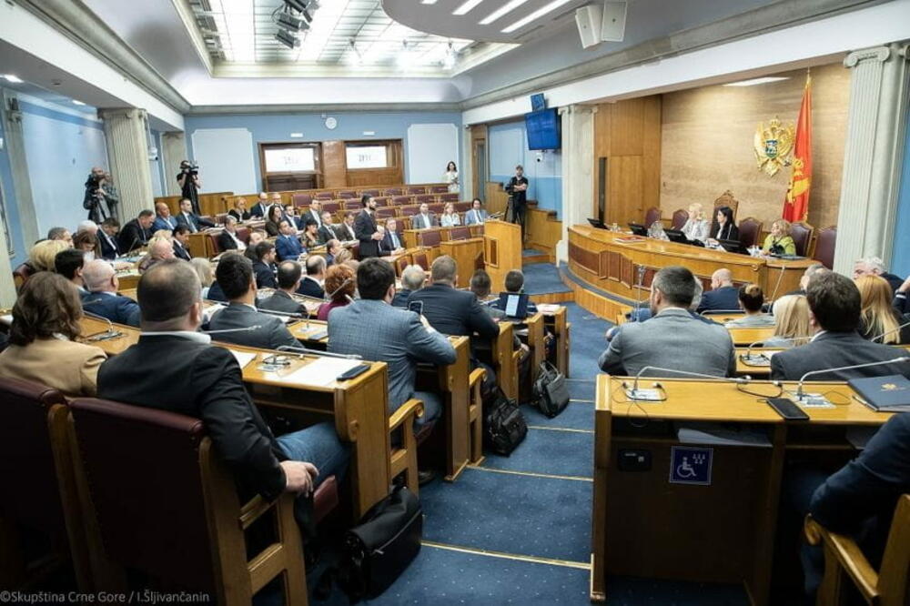 Detalj sa jučerašnje sjednice parlamenta, Foto: Skupstina.me