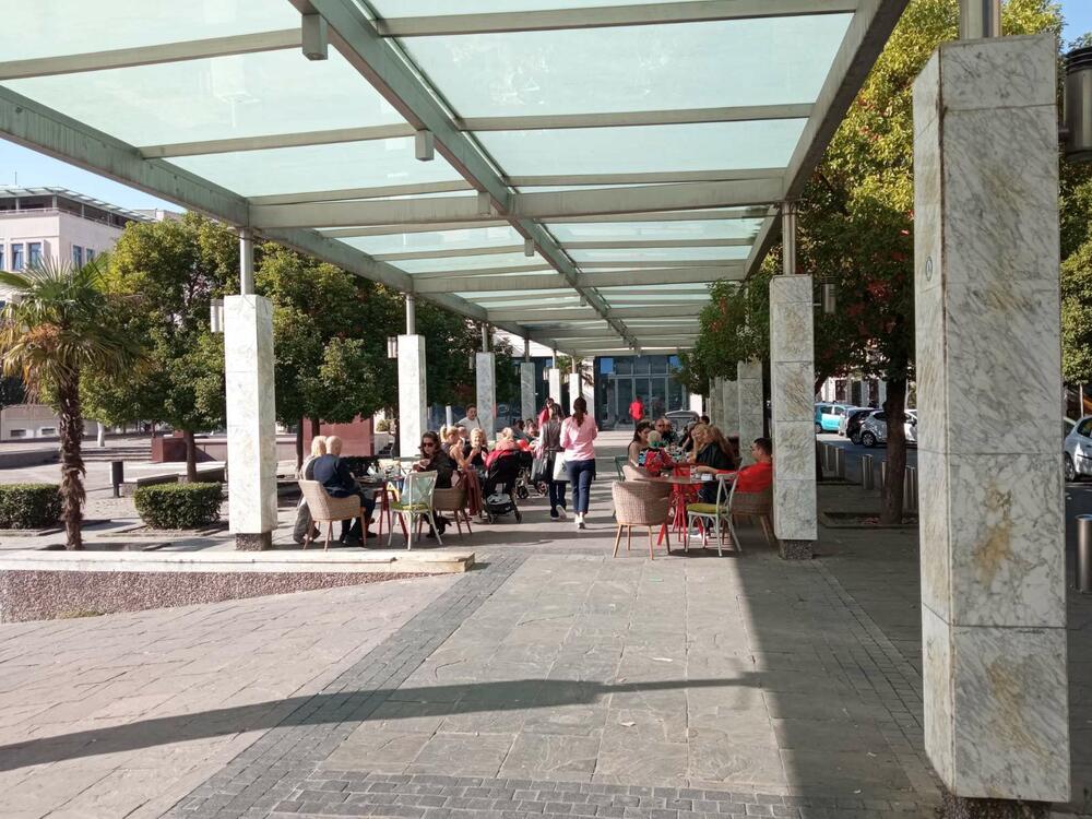 <p>Šef Meteo centra TV Vijesti Dušan Pavićević kazao je da je oktobar bio sedmi najtopliji mjesec od 1949. godine, odnosno, od kada se vrše mjerenja</p>