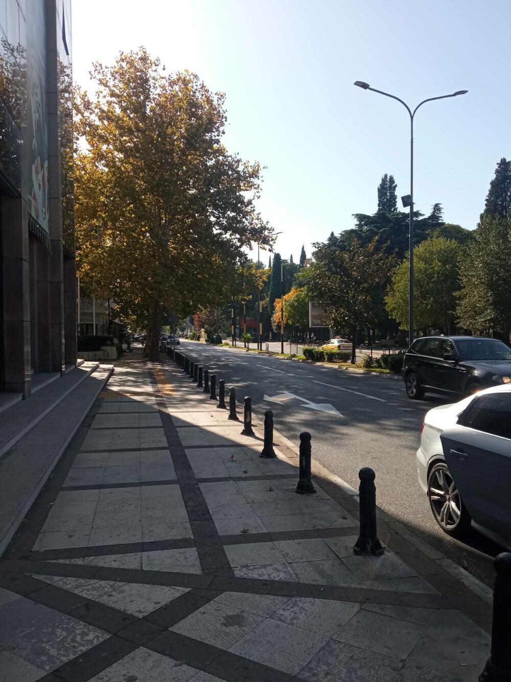 <p>Šef Meteo centra TV Vijesti Dušan Pavićević kazao je da je oktobar bio sedmi najtopliji mjesec od 1949. godine, odnosno, od kada se vrše mjerenja</p>