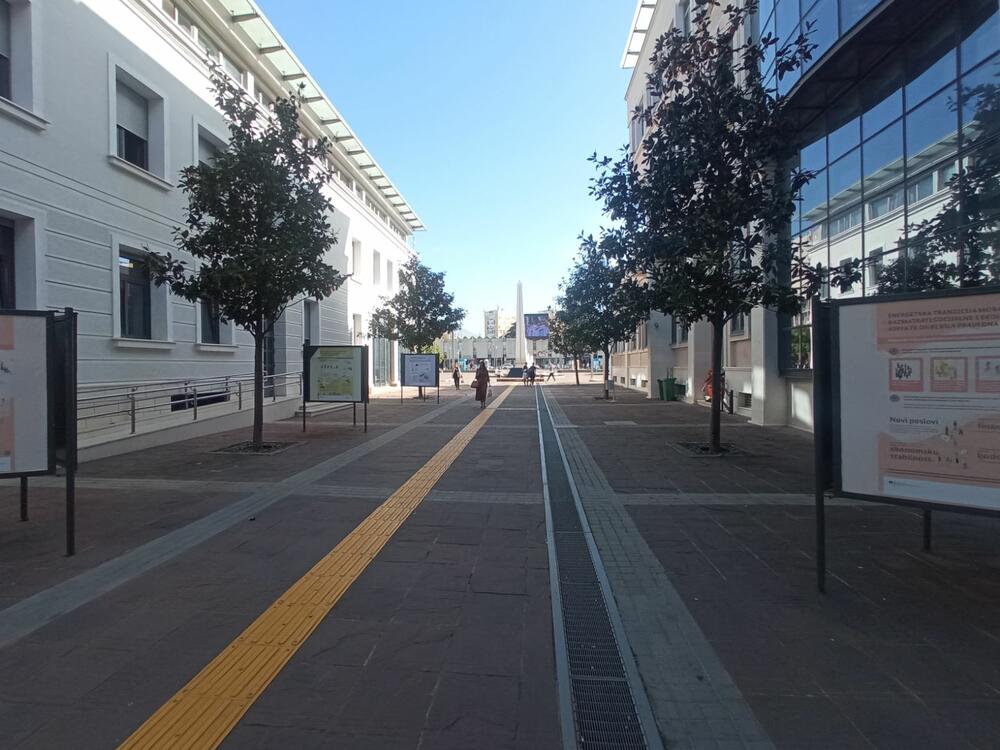 <p>Šef Meteo centra TV Vijesti Dušan Pavićević kazao je da je oktobar bio sedmi najtopliji mjesec od 1949. godine, odnosno, od kada se vrše mjerenja</p>