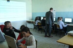 CGES donirao informatičku opremu Obrazovnom centru Šavnik