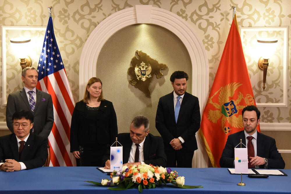 Sa potpisivanja dokumenta, Foto: Luka Zeković