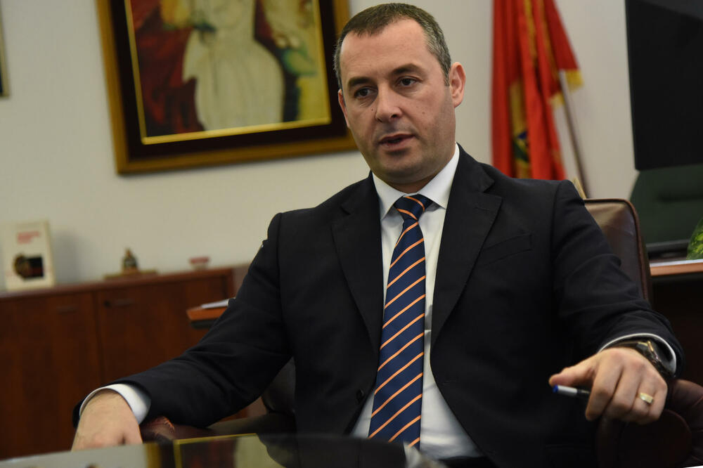 Šćekić tvrdi da će uskoro izmijeniti GKU, Foto: Luka Zekovic