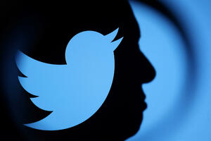 Tviter će trajno suspendovati lažne naloge