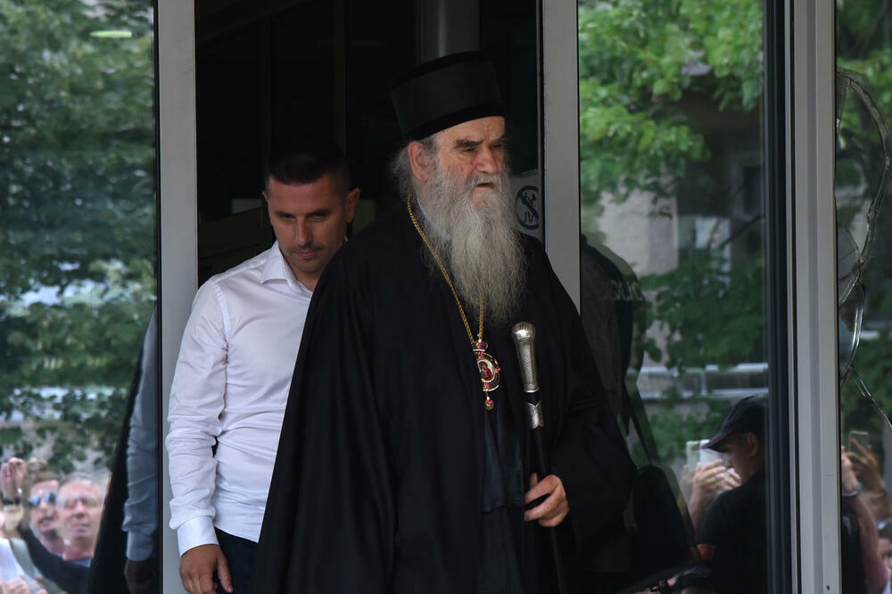 Amfilohije po izlasku iz CB Podgorica 2020., Foto: Luka Zeković