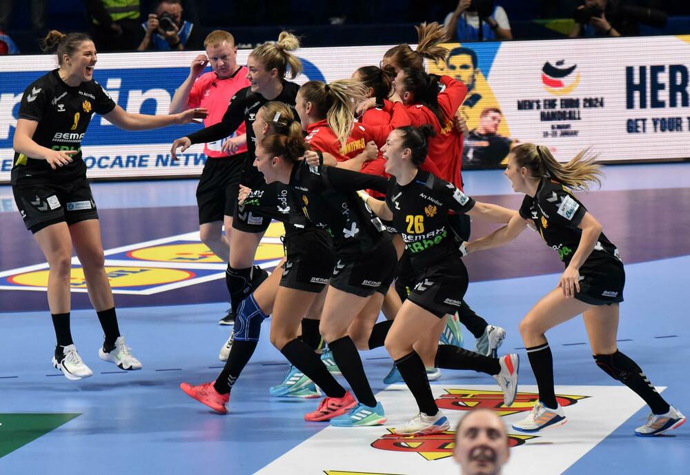 Rukometašice Crne Gore