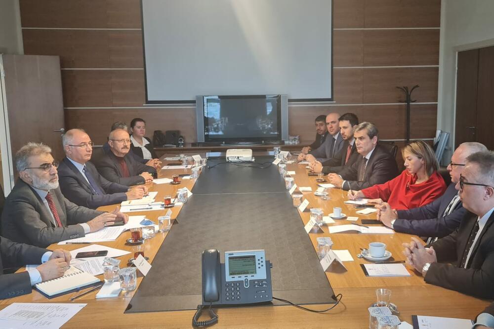 Sa sastanka u sjedištu AK partije, Foto: BS